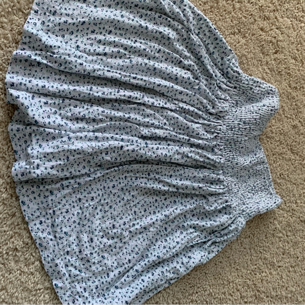 Olsenboye flowy skirt size Medium